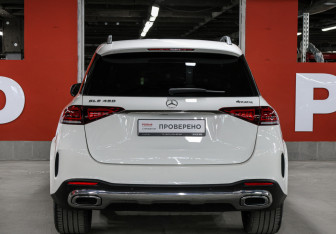 Подержанный автомобиль Mercedes-Benz GLE 2019 года (6 фото)