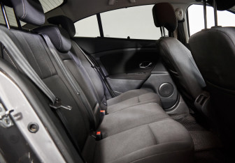 Подержанный автомобиль Renault Fluence 2012 года (11 фото)