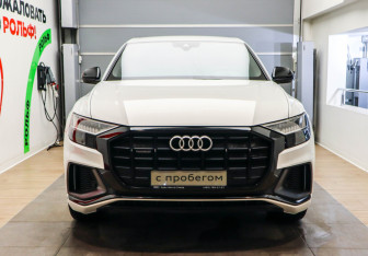 Подержанный автомобиль Audi Q8 2018 года (2 фото)
