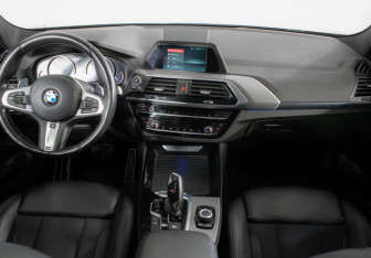 Подержанный автомобиль BMW X3 2018 года (11 фото)