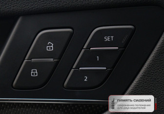 Подержанный автомобиль Audi SQ5 2020 года (18 фото)