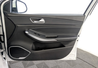 Подержанный автомобиль Omoda S5 2023 года (25 фото)