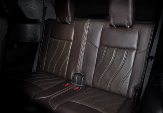 Подержанный автомобиль Infiniti JX 2013 года (16 фото)