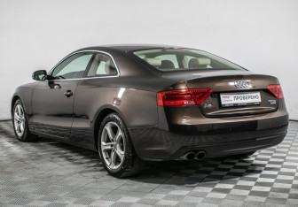 Подержанный автомобиль Audi A5 Coupe 2012 года (7 фото)