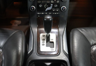 Подержанный автомобиль Volvo S80 2011 года (19 фото)