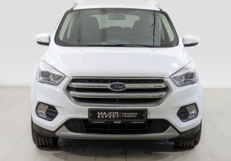 Подержанный автомобиль Ford Kuga 2017 года (2 фото)