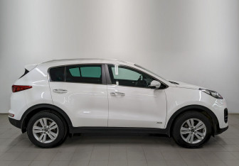 Подержанный автомобиль Kia Sportage 2017 года (4 фото)