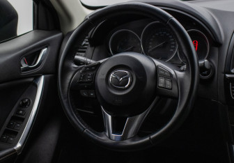 Подержанный автомобиль Mazda CX-5 2013 года (15 фото)