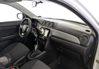 Подержанный автомобиль Suzuki Vitara 2016 года (11 фото)