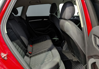 Подержанный автомобиль Audi A3 Hatchback 2013 года (18 фото)