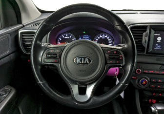 Подержанный автомобиль Kia Sportage 2018 года (25 фото)