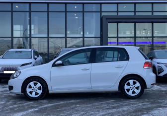 Подержанный автомобиль Volkswagen Golf Hatchback 2011 года (8 фото)