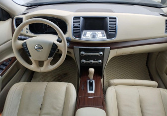 Подержанный автомобиль Nissan Teana 2012 года (9 фото)