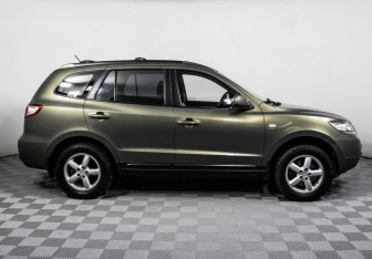 Подержанный автомобиль Hyundai Santa Fe 2006 года (4 фото)