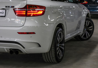 Подержанный автомобиль BMW X6 M 2012 года (37 фото)