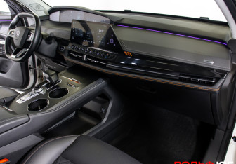 Подержанный автомобиль Changan UNI-K 2024 года (9 фото)