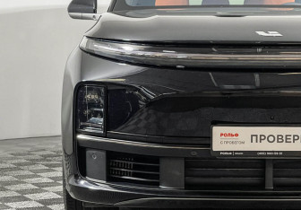 Подержанный автомобиль LiXiang L7 2024 года (33 фото)