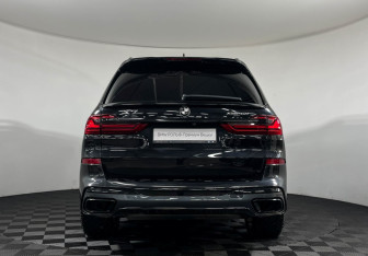Подержанный автомобиль BMW X7 2019 года (4 фото)
