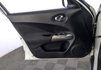 Подержанный автомобиль Nissan Juke 2014 года (19 фото)