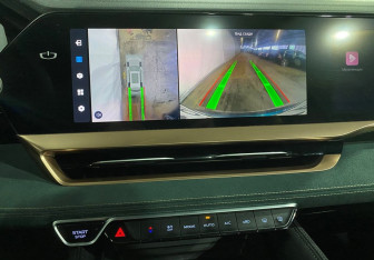 Подержанный автомобиль Geely Monjaro 2023 года (13 фото)