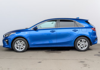 Подержанный автомобиль Kia Ceed Hatchback 2020 года (8 фото)