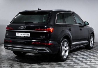 Подержанный автомобиль Audi Q7 2020 года (5 фото)