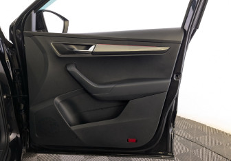 Подержанный автомобиль Skoda Karoq 2020 года (24 фото)