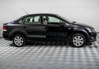Подержанный автомобиль Volkswagen Polo Sedan 2011 года (4 фото)