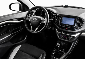 Подержанный автомобиль LADA (ВАЗ) Vesta Sedan 2016 года (8 фото)