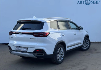 Подержанный автомобиль Chery Tiggo 8 2022 года (5 фото)