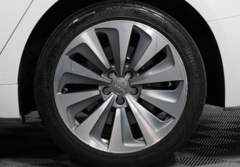 Подержанный автомобиль Audi A6 Sedan 2019 года (25 фото)