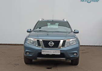 Подержанный автомобиль Nissan Terrano 2017 года (2 фото)