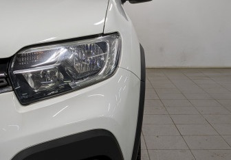 Подержанный автомобиль Renault Sandero 2021 года (15 фото)