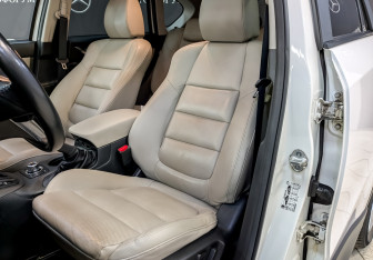 Подержанный автомобиль Mazda CX-5 2012 года (20 фото)