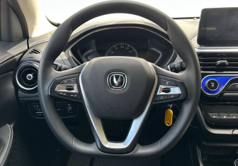 Подержанный автомобиль Changan Alsvin 2023 года (12 фото)