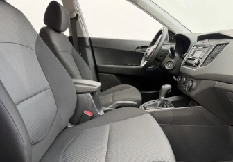 Подержанный автомобиль Hyundai Creta 2021 года (10 фото)