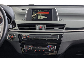 Подержанный автомобиль BMW X1 2017 года (26 фото)