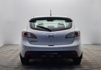 Подержанный автомобиль Mazda 3 Hatchback 2009 года (4 фото)
