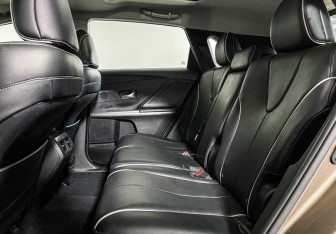 Подержанный автомобиль Toyota Venza 2013 года (10 фото)