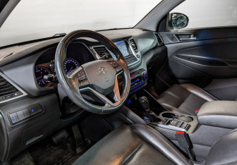 Подержанный автомобиль Hyundai Tucson 2016 года (15 фото)
