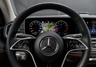 Подержанный автомобиль Mercedes-Benz GLE 2025 года (51 фото)