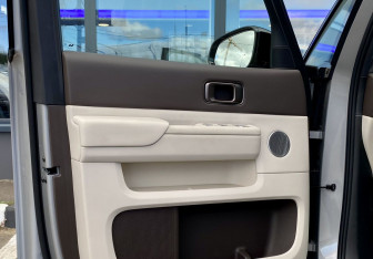 Подержанный автомобиль LiXiang Mega 2024 года (19 фото)