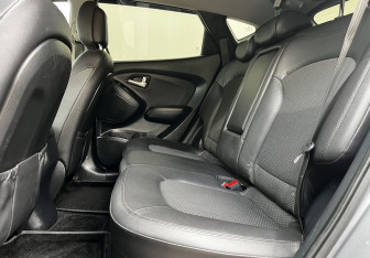 Подержанный автомобиль Hyundai ix35 2013 года (11 фото)