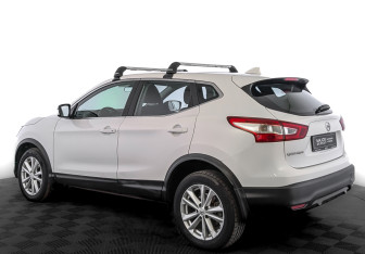 Подержанный автомобиль Nissan Qashqai 2017 года (7 фото)