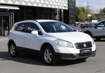 Подержанный автомобиль Suzuki SX4 Hatchback 2014 года (3 фото)