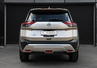 Подержанный автомобиль Nissan X-Trail 2021 года (5 фото)