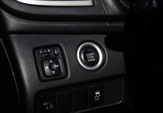 Подержанный автомобиль Mitsubishi L200 2023 года (20 фото)