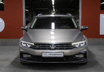 Подержанный автомобиль Volkswagen Passat Wagon 2019 года (2 фото)