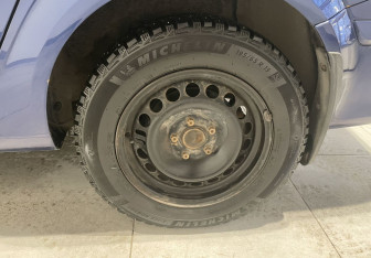 Подержанный автомобиль Opel Astra Wagon 2011 года (12 фото)