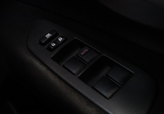 Подержанный автомобиль Toyota Auris Hatchback 2008 года (15 фото)